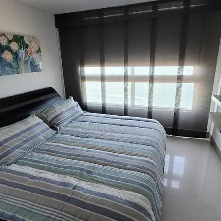 Con Vista Al Mar En Palmetto - Laguito Apartamento *
